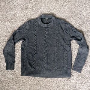 Banana Republic Italian yarn cable-knit sweater size large